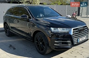 Позашляховик / Кросовер Audi Q7 2016 в Самборі