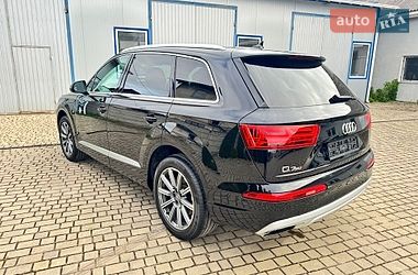 Позашляховик / Кросовер Audi Q7 2018 в Нововолинську