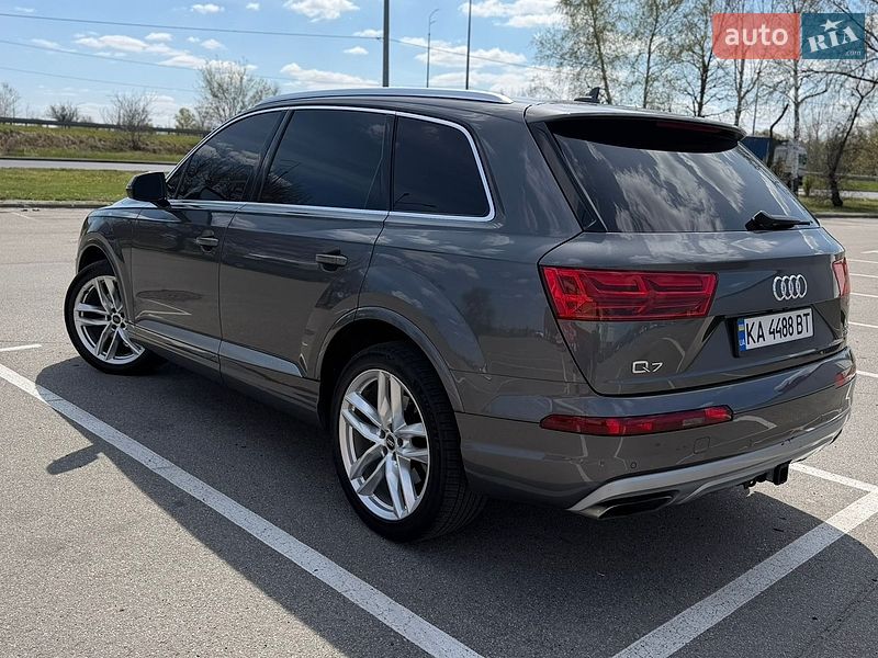Внедорожник / Кроссовер Audi Q7 2018 в Киеве