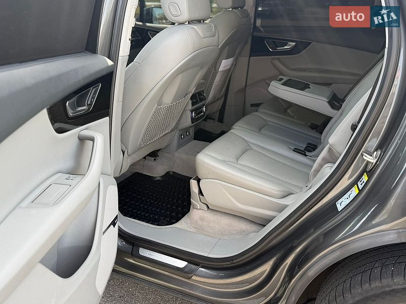 Внедорожник / Кроссовер Audi Q7 2018 в Киеве