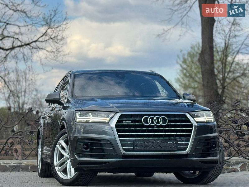 Внедорожник / Кроссовер Audi Q7 2017 в Дрогобыче