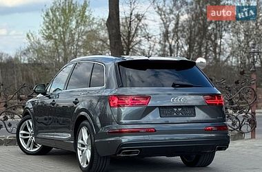 Внедорожник / Кроссовер Audi Q7 2017 в Дрогобыче