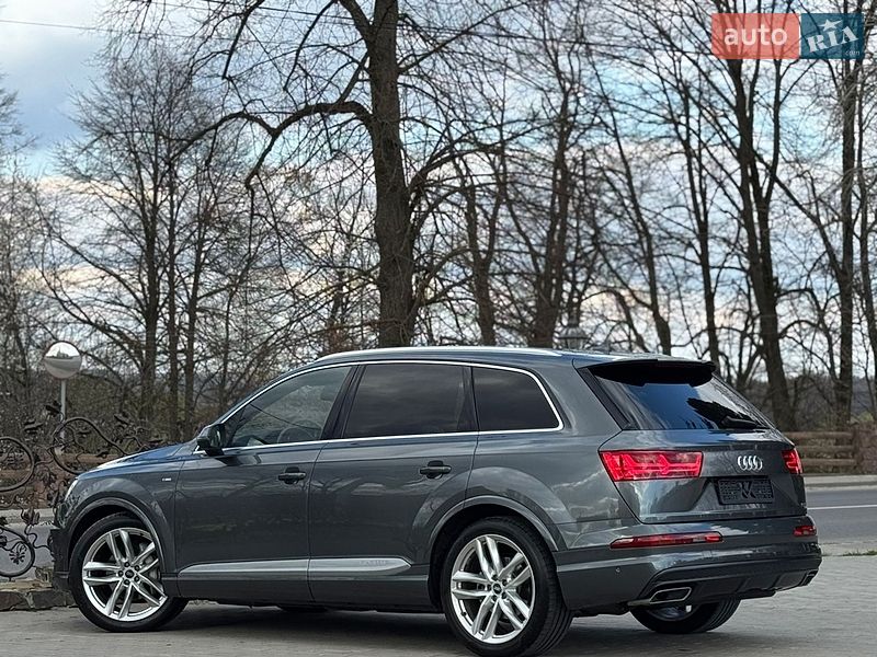 Внедорожник / Кроссовер Audi Q7 2017 в Дрогобыче