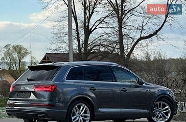 Внедорожник / Кроссовер Audi Q7 2017 в Дрогобыче