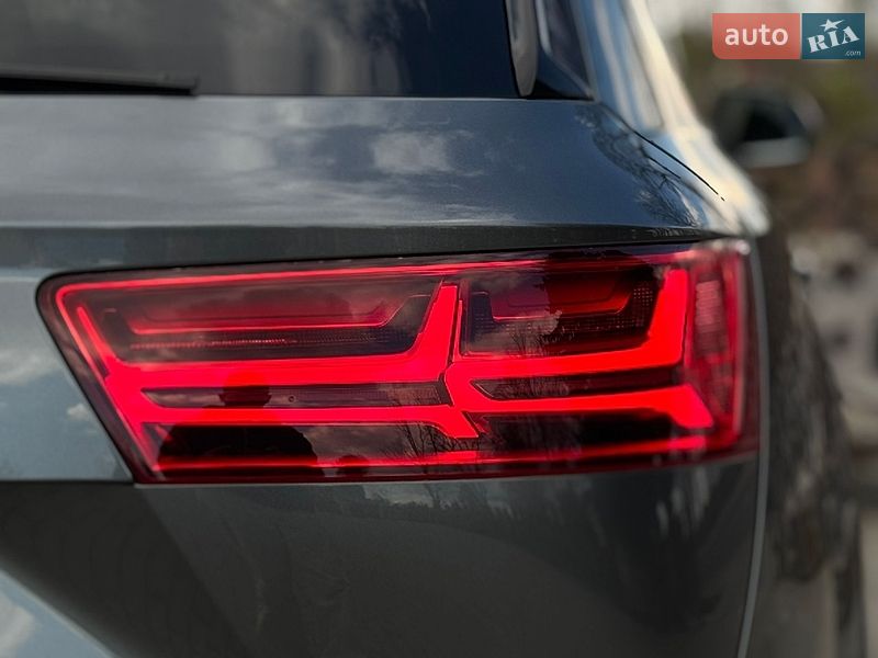 Внедорожник / Кроссовер Audi Q7 2017 в Дрогобыче