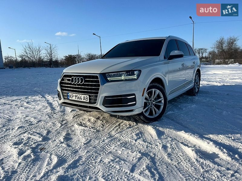 2017 Audi Q7, VIN WA1LAAF74HD057675:plate — фото 1 (autoria)