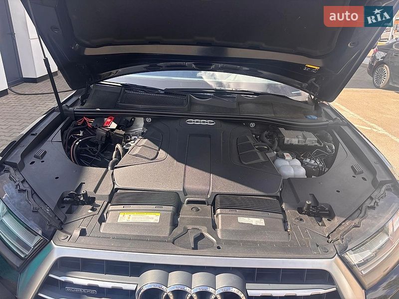 Внедорожник / Кроссовер Audi Q7 2019 в Киеве