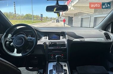 Позашляховик / Кросовер Audi Q7 2013 в Києві