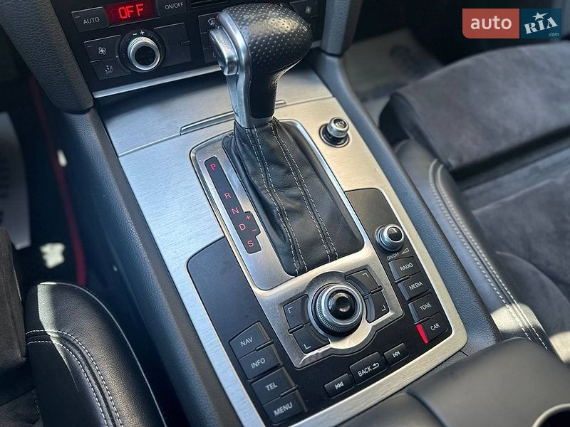 Позашляховик / Кросовер Audi Q7 2013 в Києві