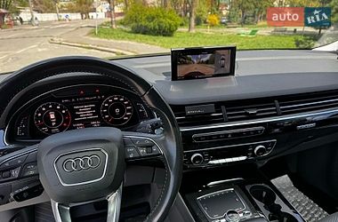 Позашляховик / Кросовер Audi Q7 2016 в Києві