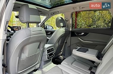 Позашляховик / Кросовер Audi Q7 2016 в Києві