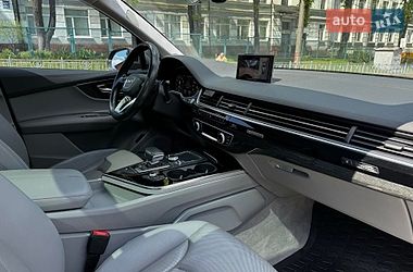 Позашляховик / Кросовер Audi Q7 2016 в Києві