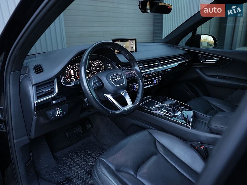 Внедорожник / Кроссовер Audi Q7 2016 в Сарнах