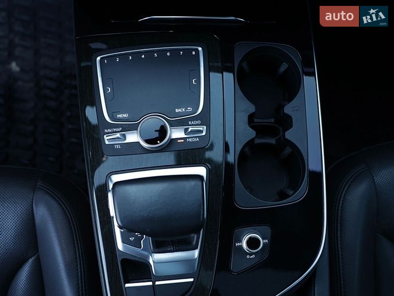 Внедорожник / Кроссовер Audi Q7 2016 в Сарнах