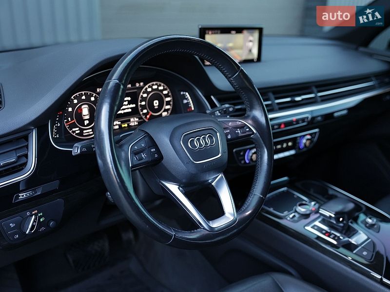 Внедорожник / Кроссовер Audi Q7 2016 в Сарнах