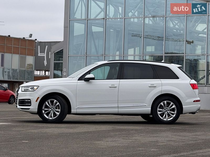 Внедорожник / Кроссовер Audi Q7 2017 в Киеве