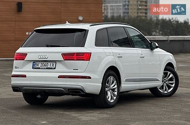 Внедорожник / Кроссовер Audi Q7 2017 в Киеве