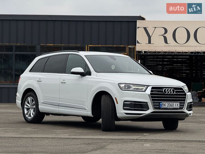 Внедорожник / Кроссовер Audi Q7 2017 в Киеве