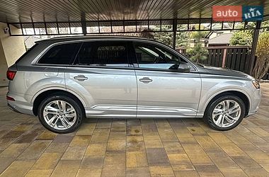 Внедорожник / Кроссовер Audi Q7 2022 в Киеве