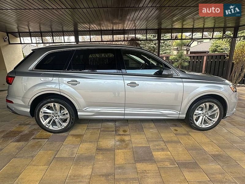 Внедорожник / Кроссовер Audi Q7 2022 в Киеве