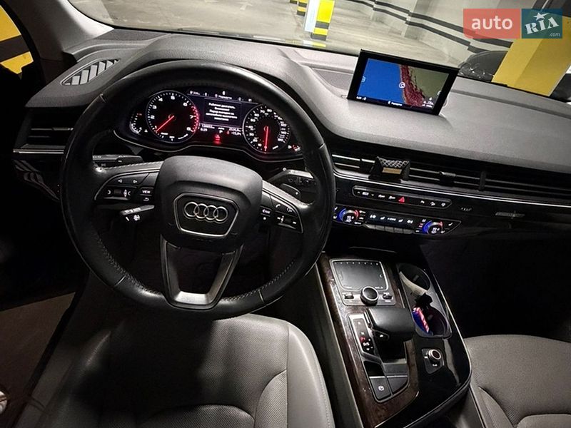 Позашляховик / Кросовер Audi Q7 2016 в Дніпрі
