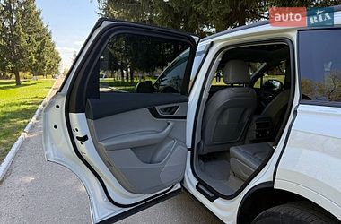 Внедорожник / Кроссовер Audi Q7 2018 в Киеве