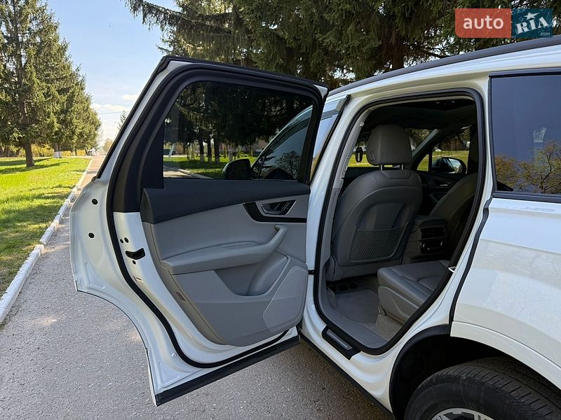 Внедорожник / Кроссовер Audi Q7 2018 в Киеве