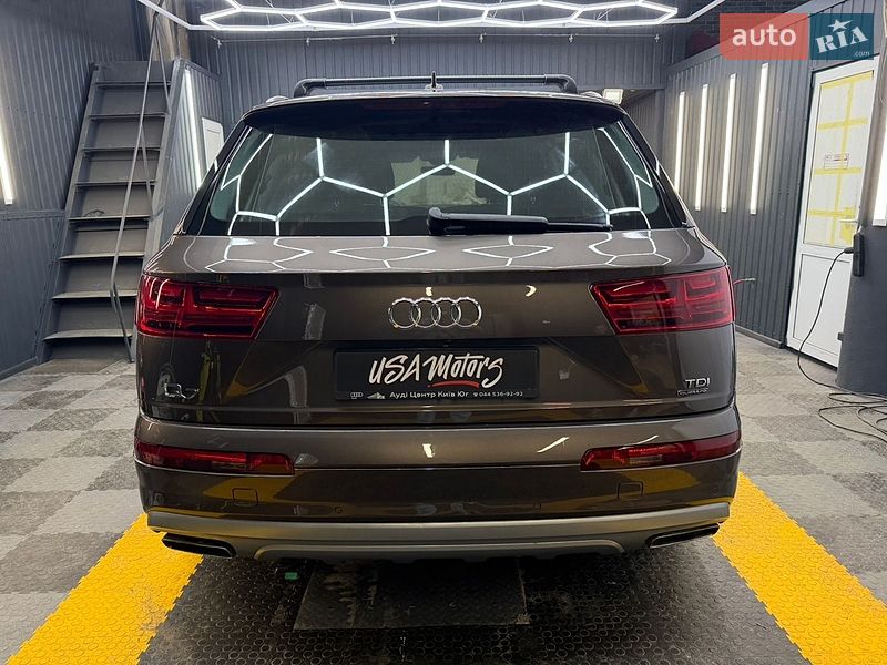 Внедорожник / Кроссовер Audi Q7 2016 в Киеве