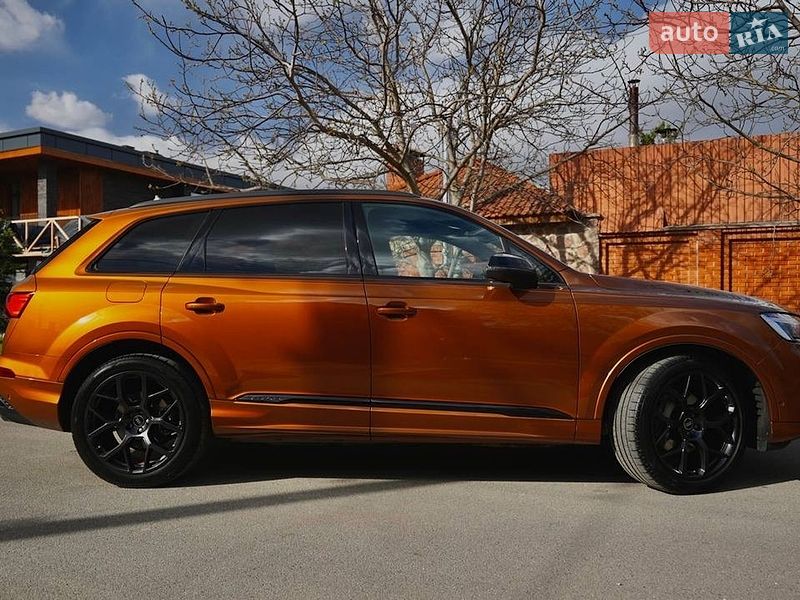 Внедорожник / Кроссовер Audi Q7 2024 в Киеве