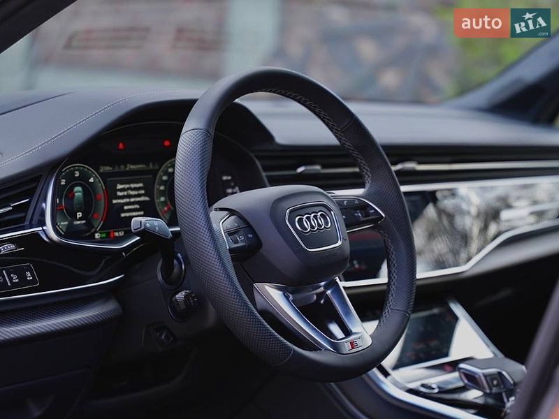 Внедорожник / Кроссовер Audi Q7 2024 в Киеве