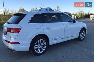 Внедорожник / Кроссовер Audi Q7 2017 в Сокале