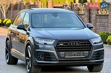 Позашляховик / Кросовер Audi Q7 2018 в Рівному