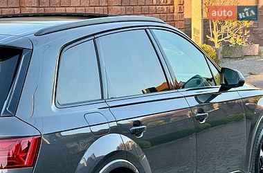 Позашляховик / Кросовер Audi Q7 2018 в Рівному
