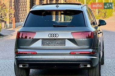 Позашляховик / Кросовер Audi Q7 2018 в Рівному