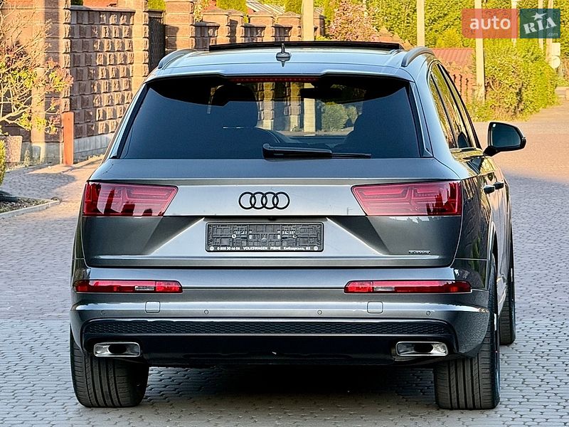 Позашляховик / Кросовер Audi Q7 2018 в Рівному