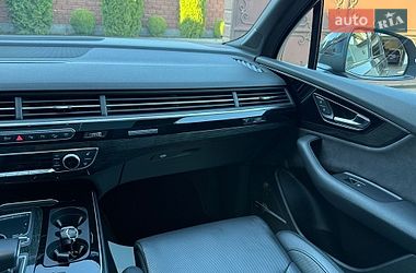 Позашляховик / Кросовер Audi Q7 2018 в Рівному