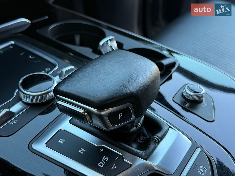 Позашляховик / Кросовер Audi Q7 2018 в Рівному
