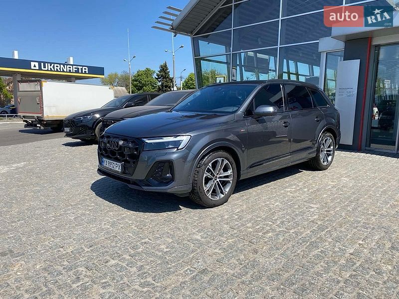 Позашляховик / Кросовер Audi Q7 2026 в Дніпрі