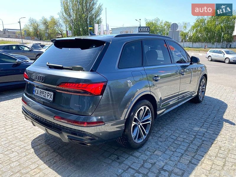 Позашляховик / Кросовер Audi Q7 2026 в Дніпрі