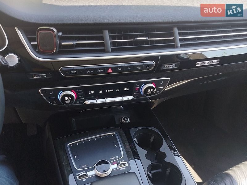 Внедорожник / Кроссовер Audi Q7 2018 в Киеве
