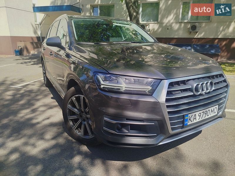 Внедорожник / Кроссовер Audi Q7 2018 в Киеве