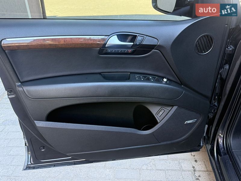 Внедорожник / Кроссовер Audi Q7 2011 в Львове