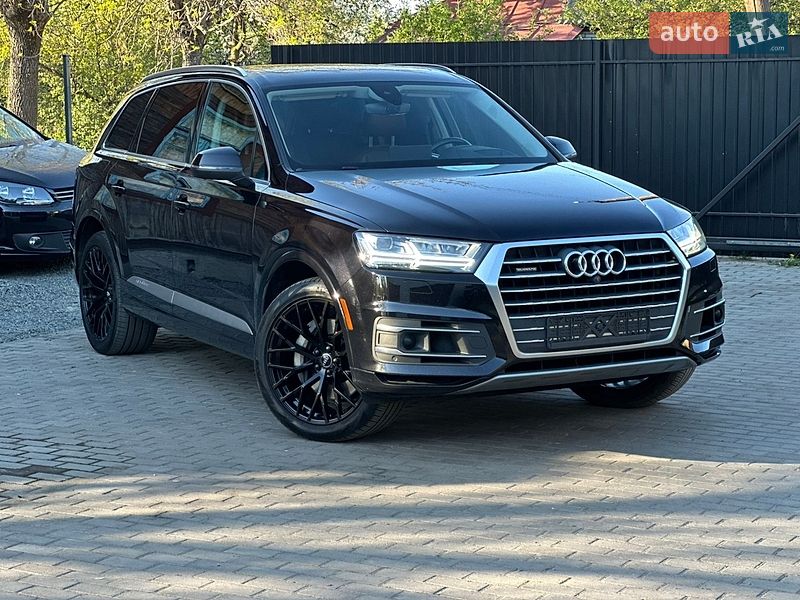 Внедорожник / Кроссовер Audi Q7 2017 в Сарнах