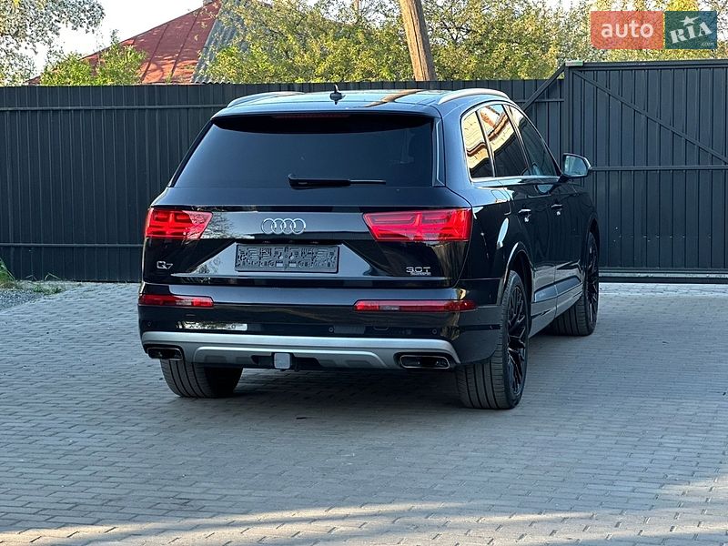 Внедорожник / Кроссовер Audi Q7 2017 в Сарнах