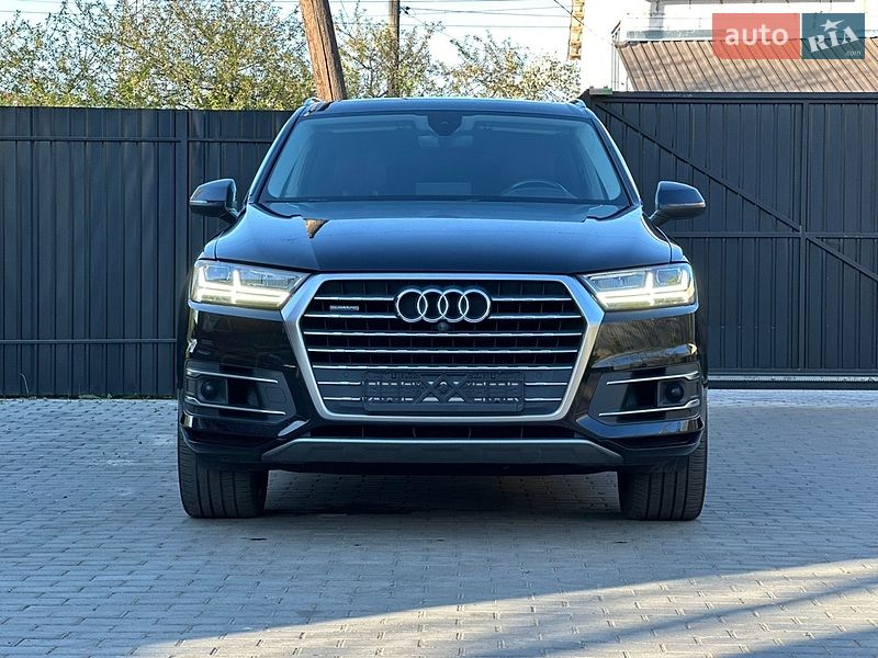 Внедорожник / Кроссовер Audi Q7 2017 в Сарнах