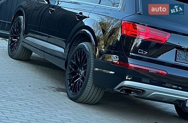 Внедорожник / Кроссовер Audi Q7 2017 в Сарнах