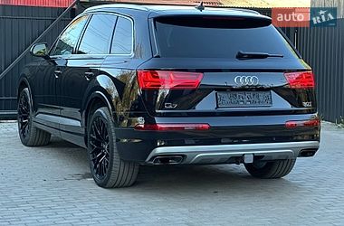 Внедорожник / Кроссовер Audi Q7 2017 в Сарнах