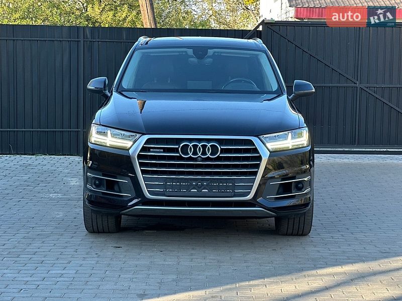 Внедорожник / Кроссовер Audi Q7 2017 в Сарнах