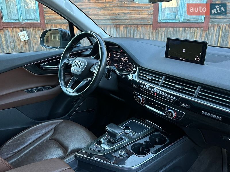 Внедорожник / Кроссовер Audi Q7 2017 в Сарнах