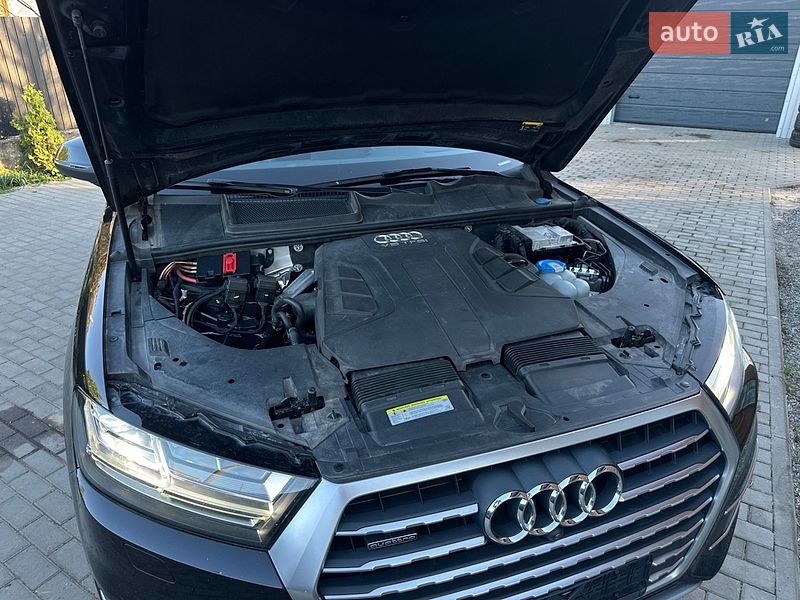 Внедорожник / Кроссовер Audi Q7 2017 в Сарнах